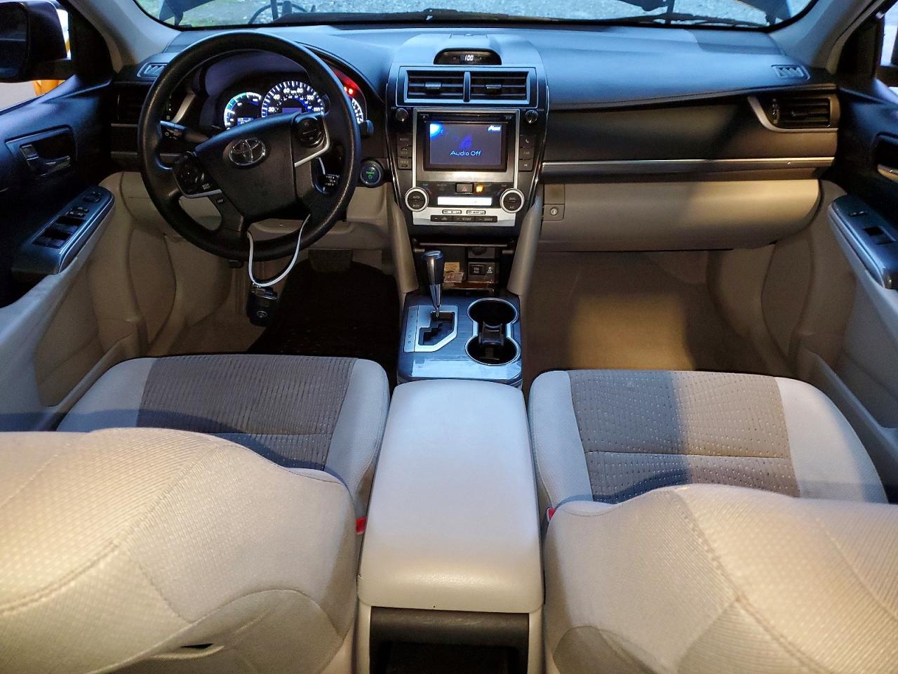 2013 TOYOTA CAMRY HYBRID photo 8