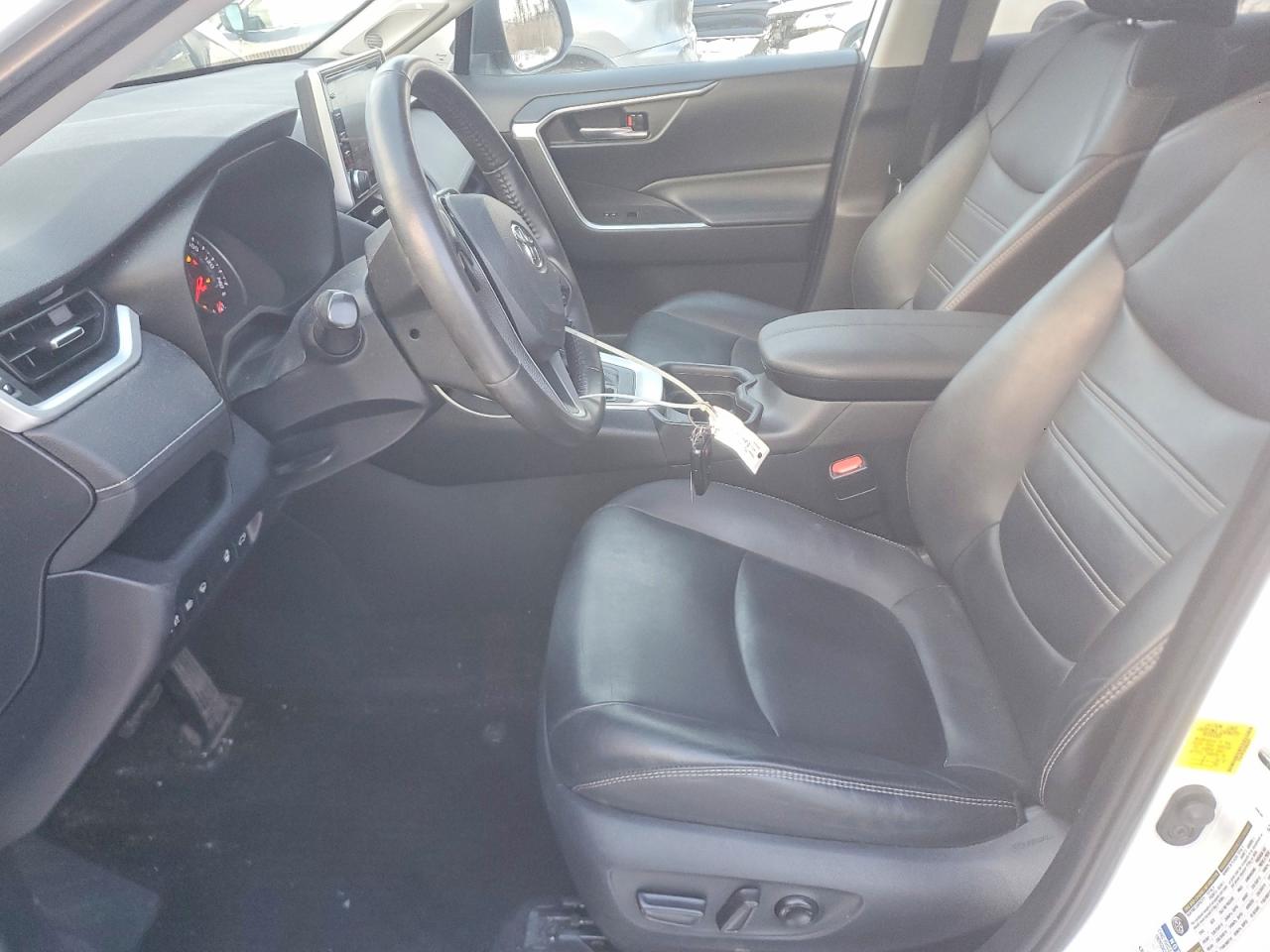 2019 TOYOTA RAV4 XLE PREMIUM photo 7