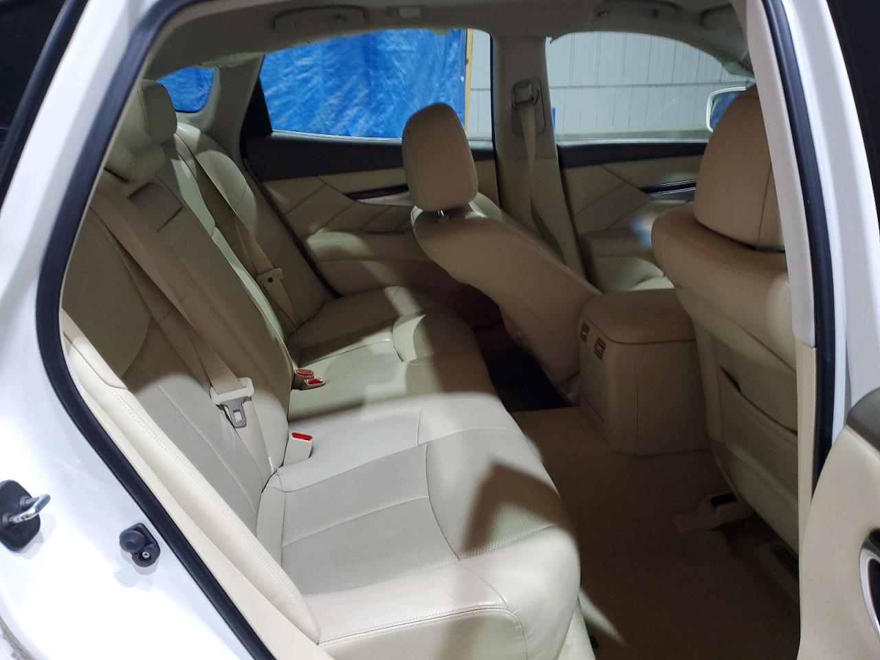 2013 INFINITI M37 photo 10