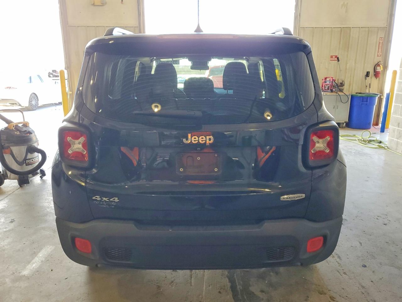 2015 JEEP RENEGADE LATITUDE photo 6