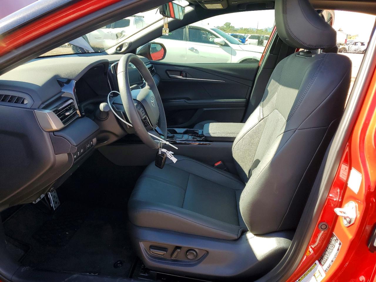 2025 TOYOTA CAMRY XSE photo 7