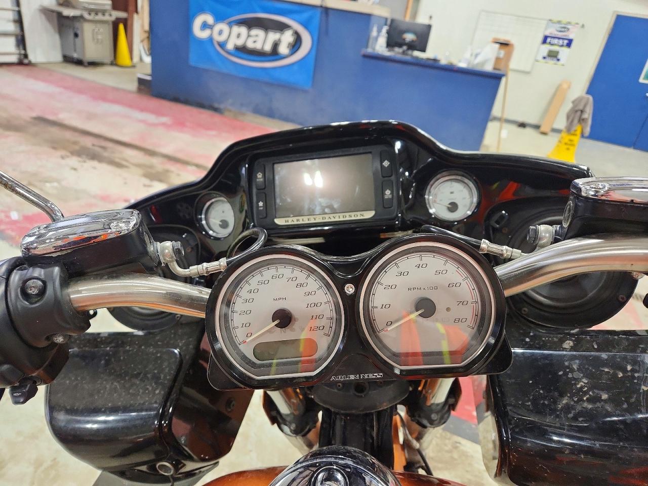 2015 HARLEY-DAVIDSON FLTRXS ROAD GLIDE SPECIAL photo 13