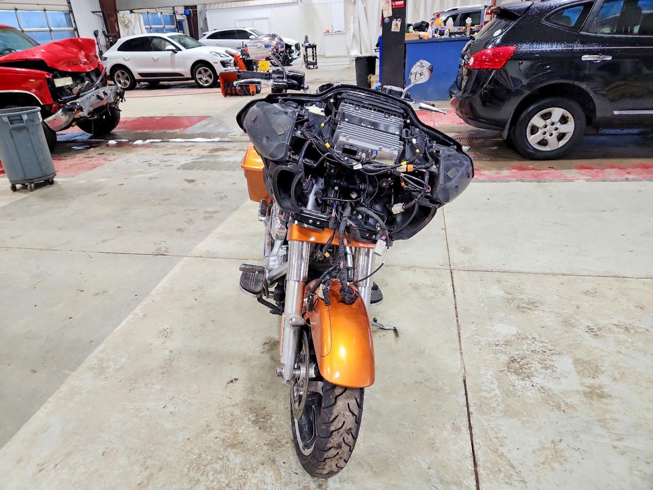 2015 HARLEY-DAVIDSON FLTRXS ROAD GLIDE SPECIAL photo 3