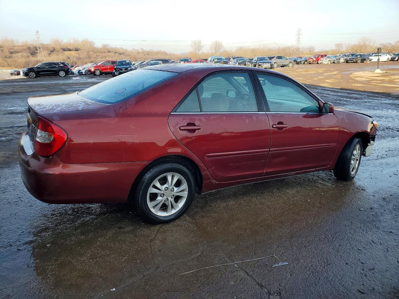 2004 TOYOTA CAMRY LE photo 5