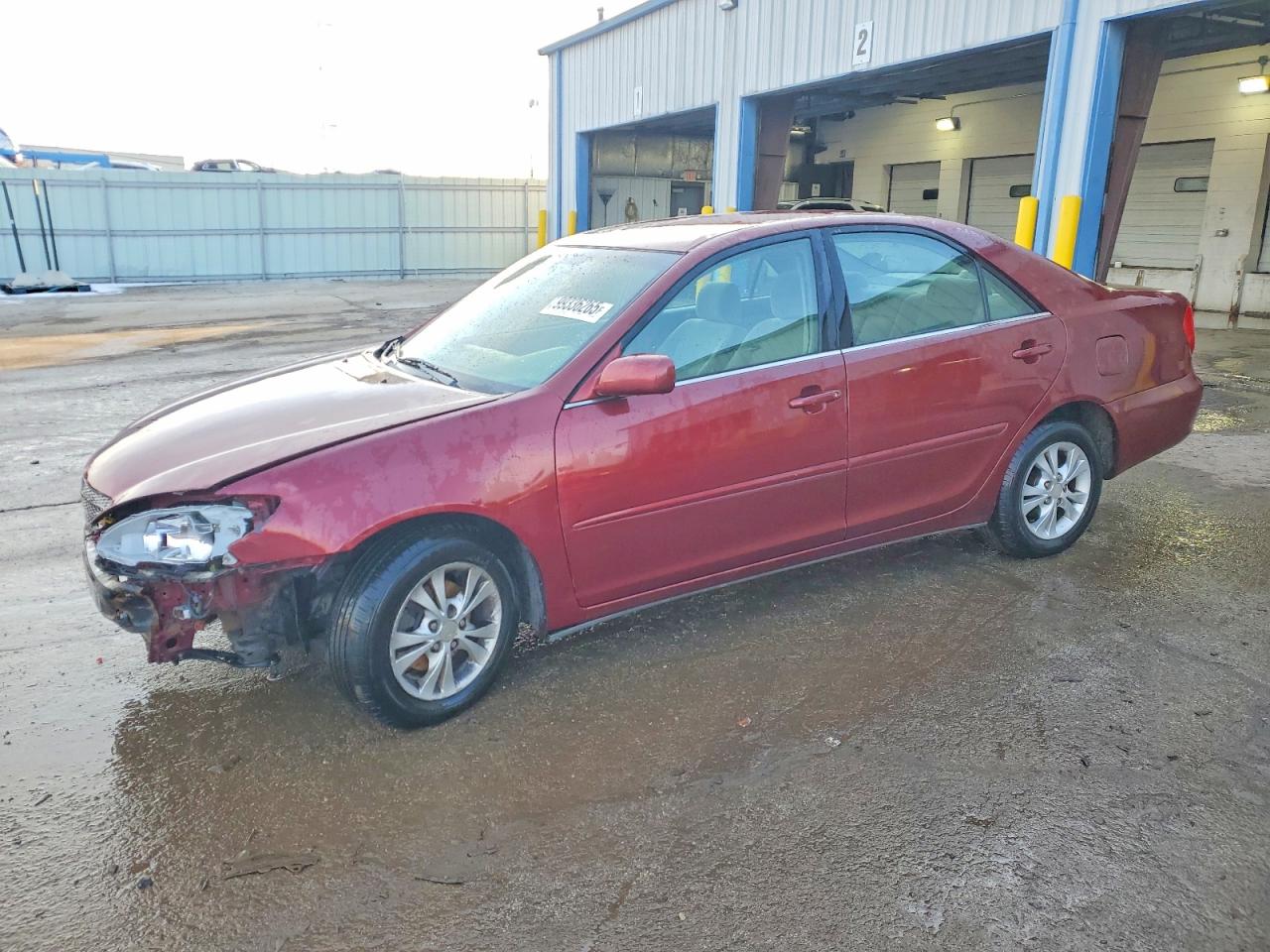 2004 TOYOTA CAMRY LE photo 2