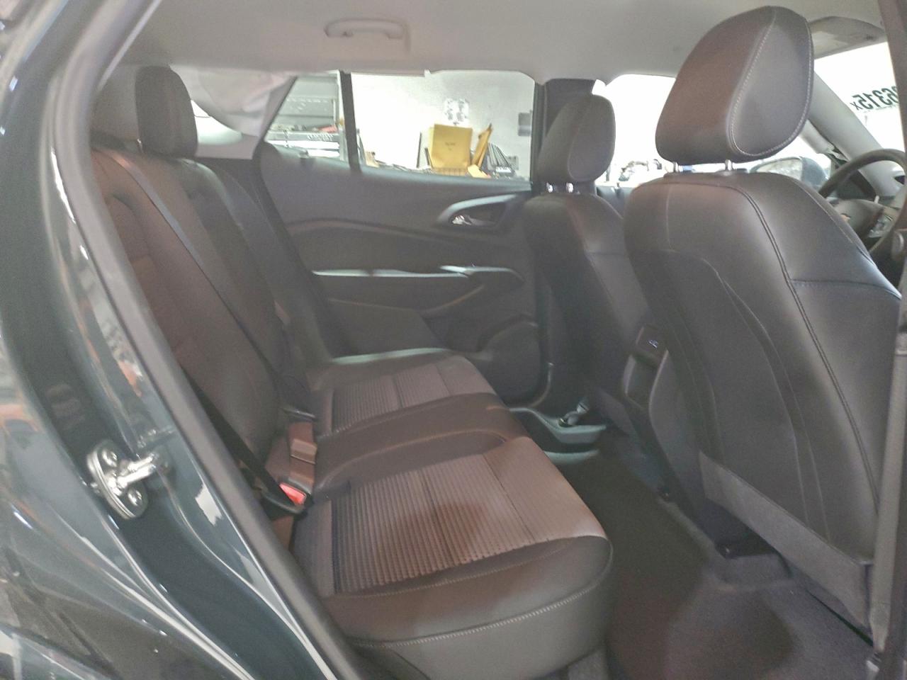2025 CHEVROLET TRAX 1LT photo 11