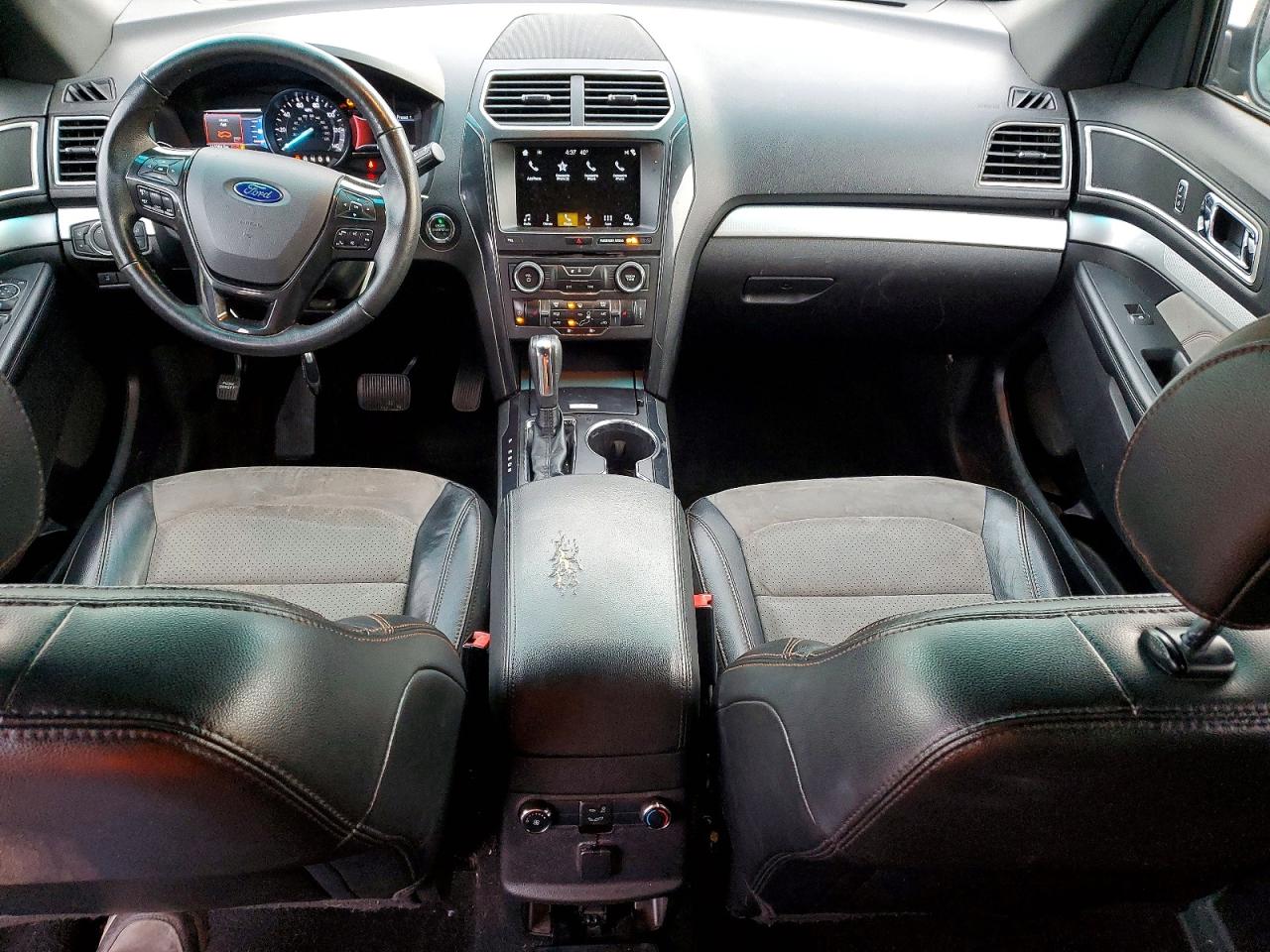 2017 FORD EXPLORER XLT photo 8