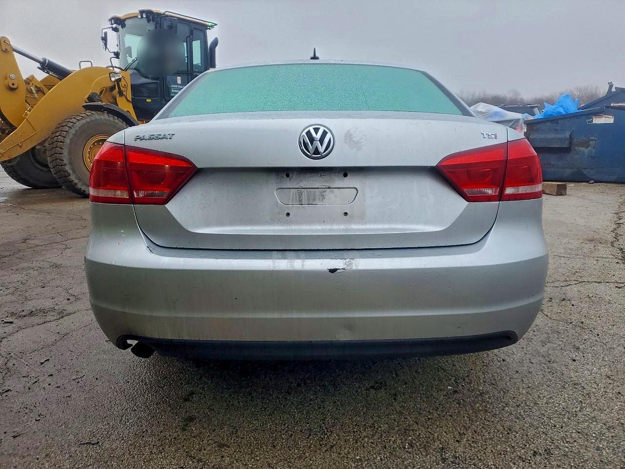 2015 VOLKSWAGEN PASSAT S photo 6