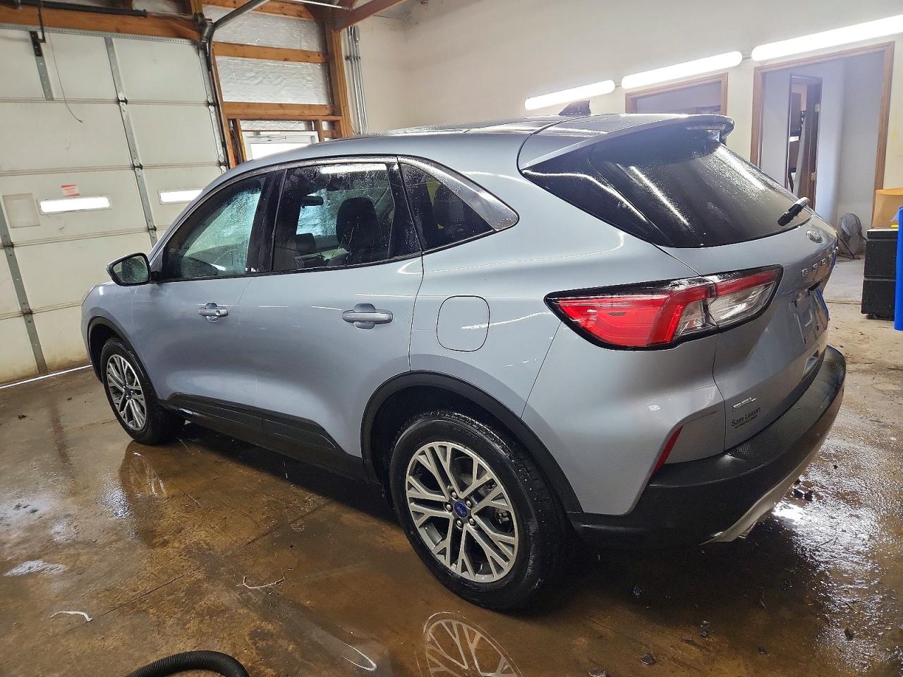 2022 FORD ESCAPE SEL photo 3