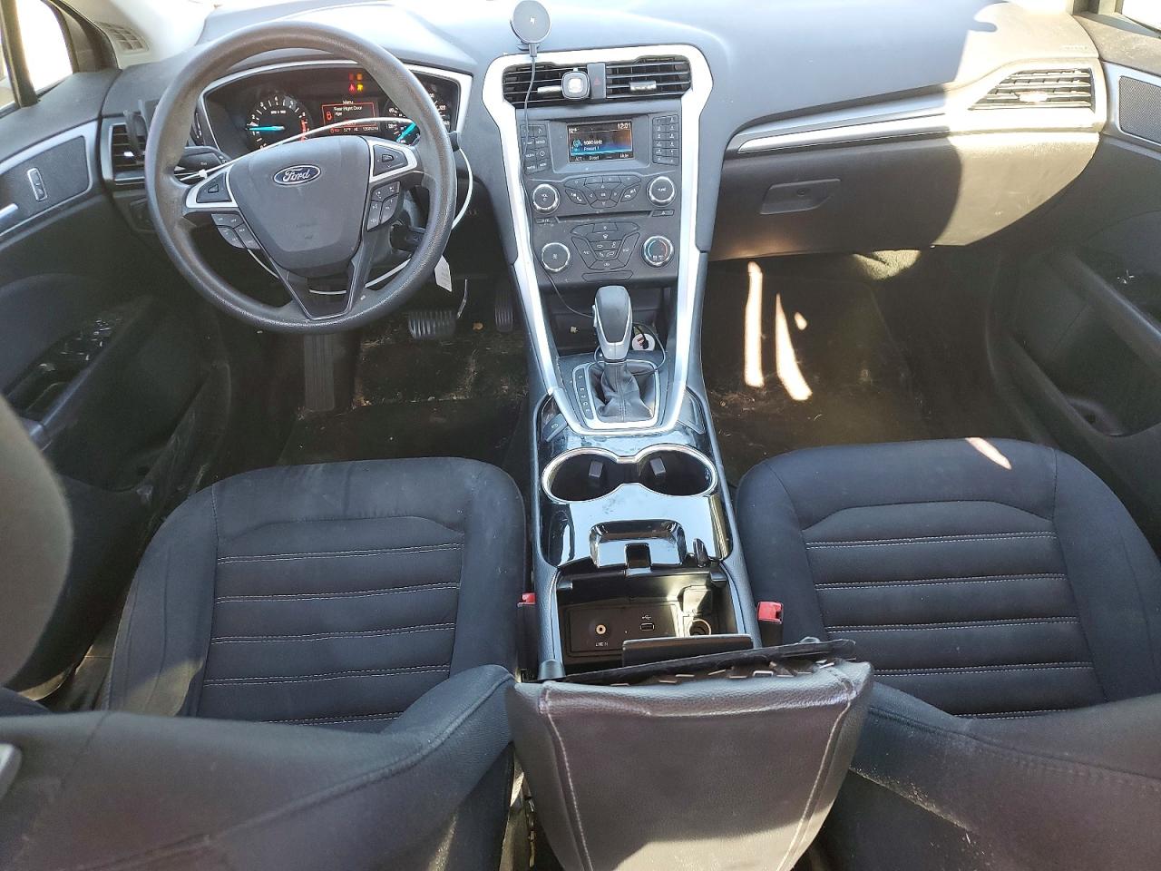 2015 FORD FUSION SE photo 8