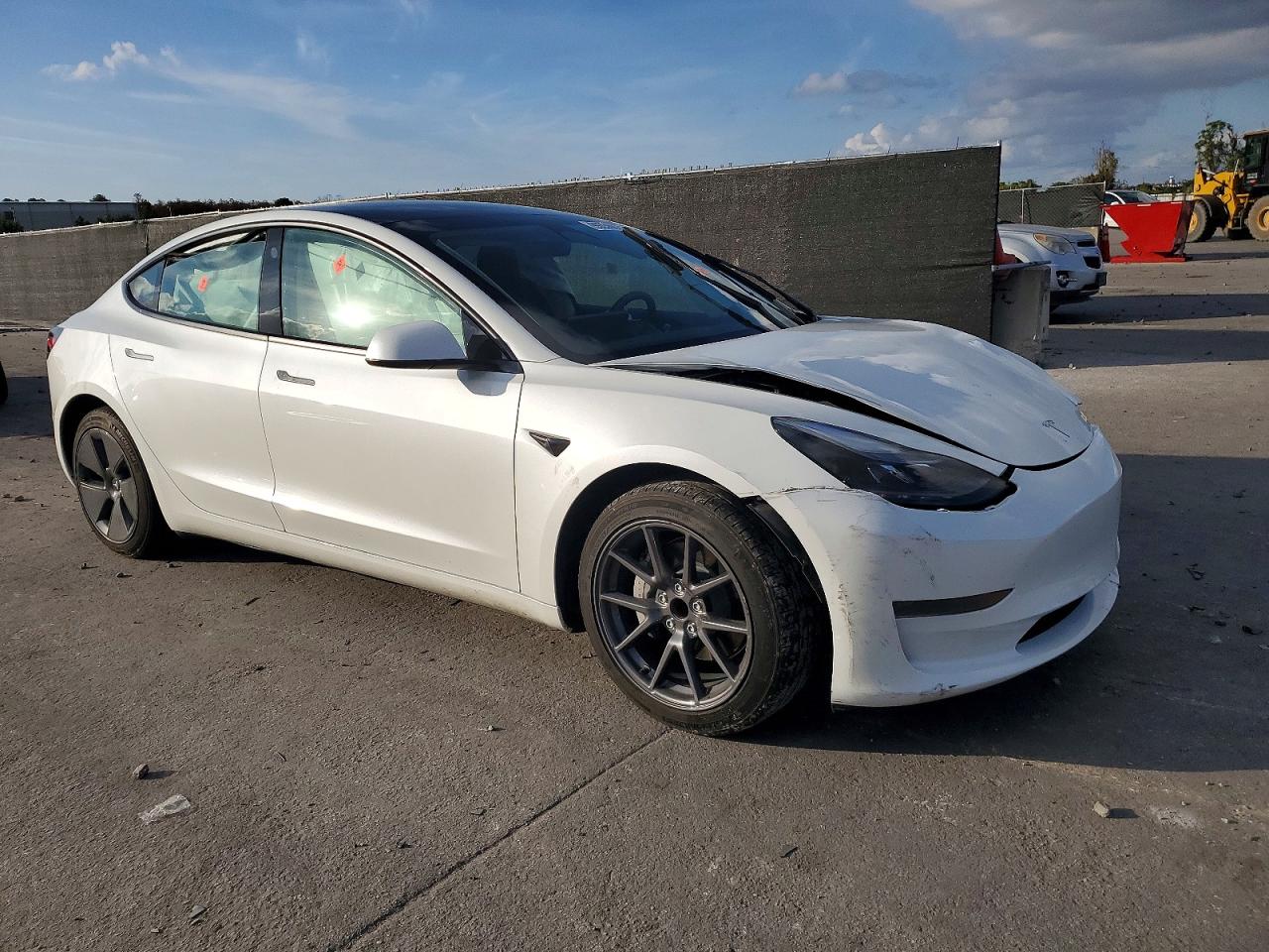 2023 TESLA MODEL 3 photo 4