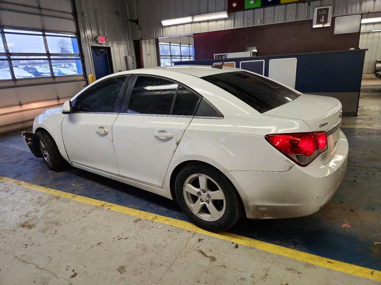 2014 CHEVROLET CRUZE LT photo 2