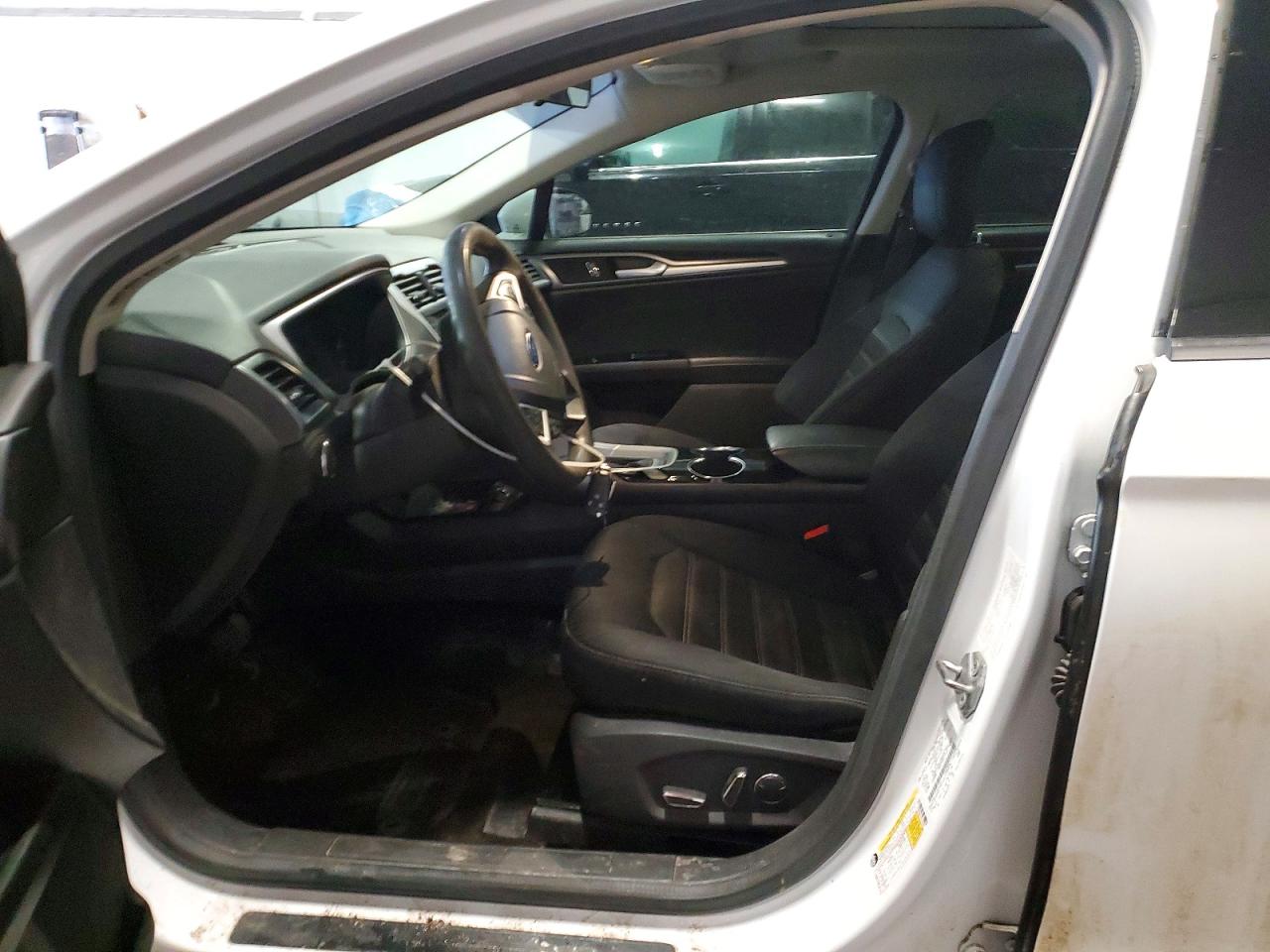 2015 FORD FUSION SE photo 7