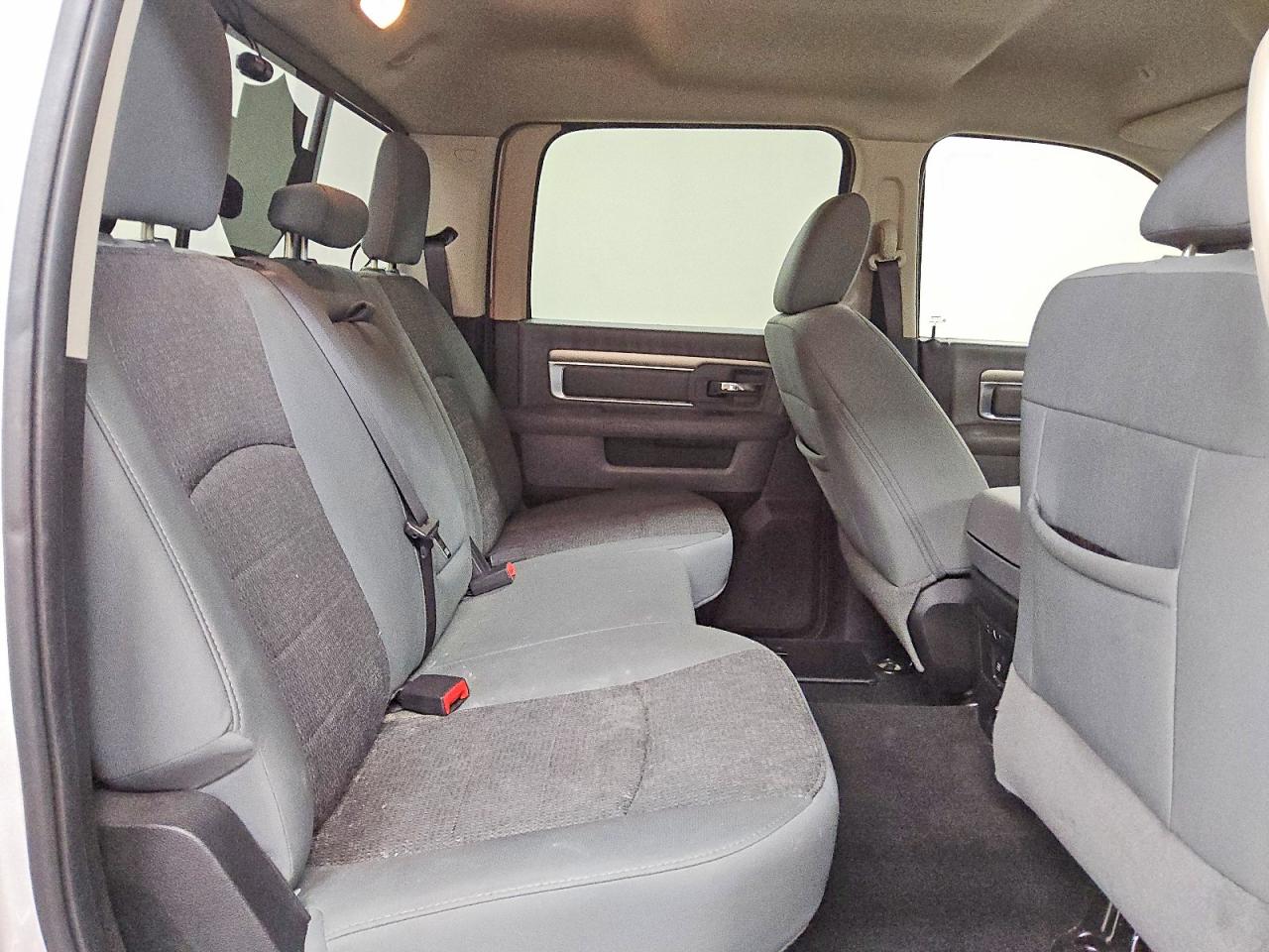 2017 RAM 1500 SLT photo 10