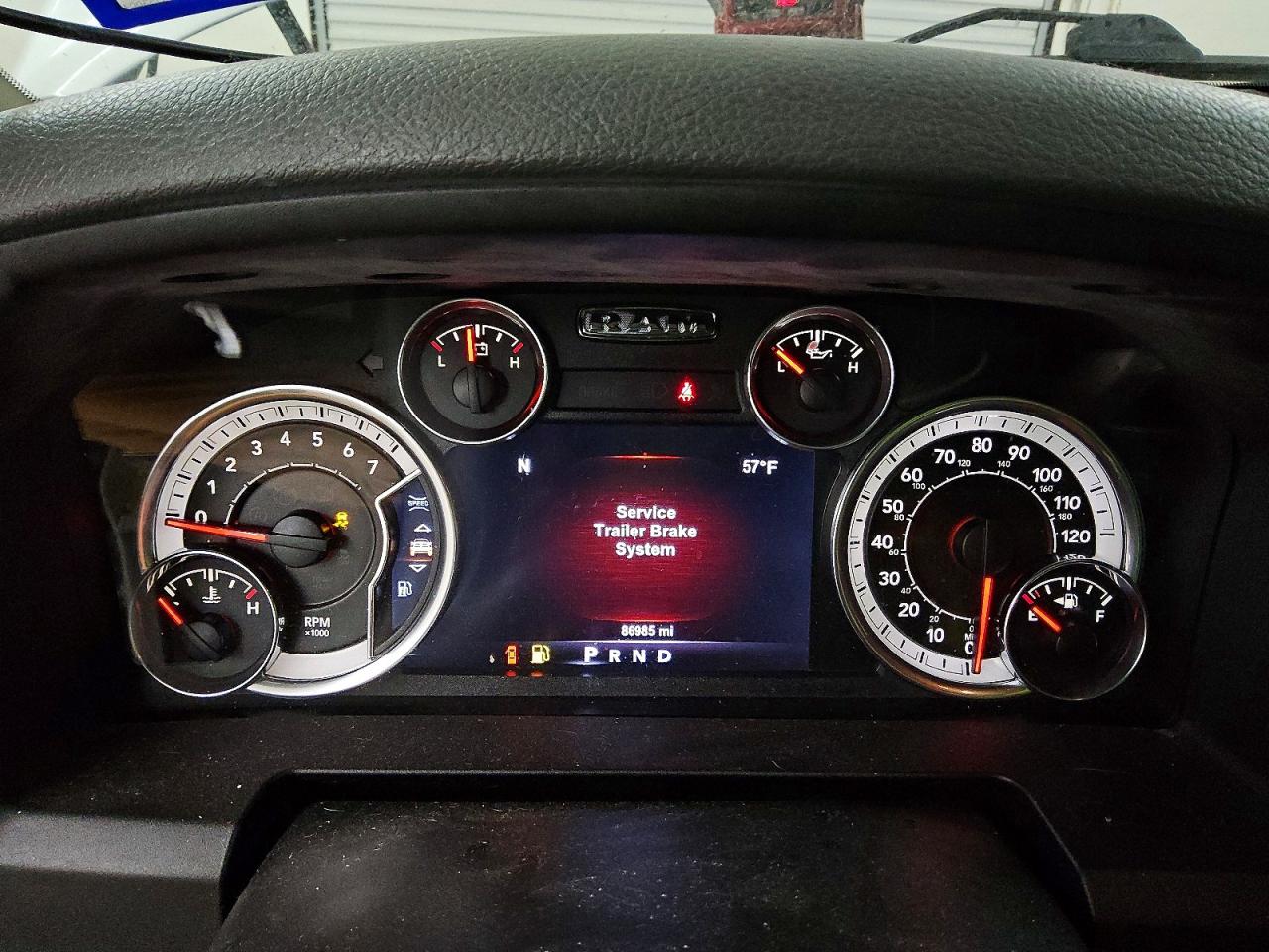 2017 RAM 1500 SLT photo 9