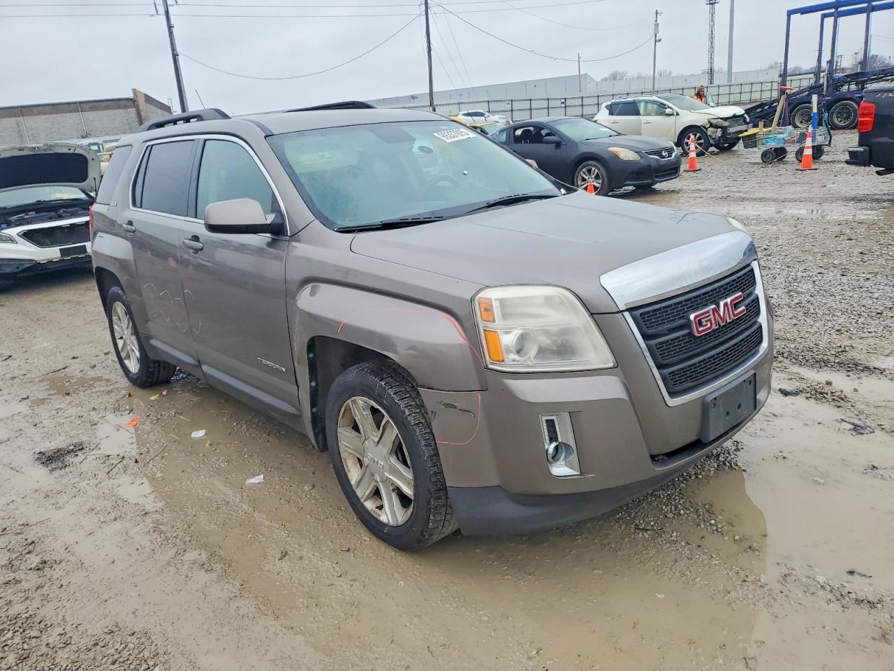 2012 GMC TERRAIN SLE photo 4