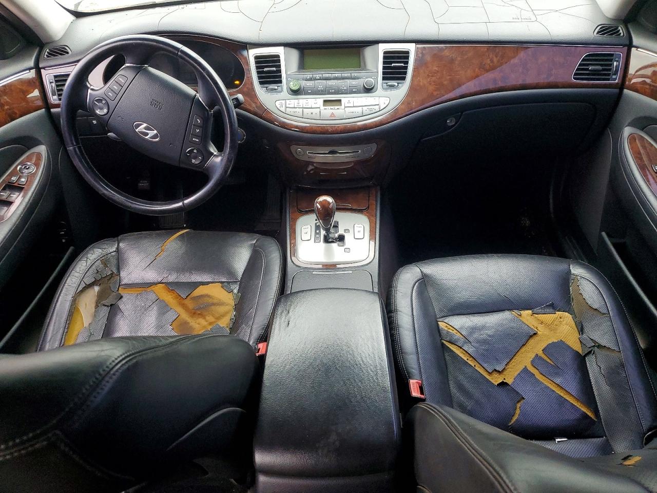 2011 HYUNDAI GENESIS 3.8L photo 8