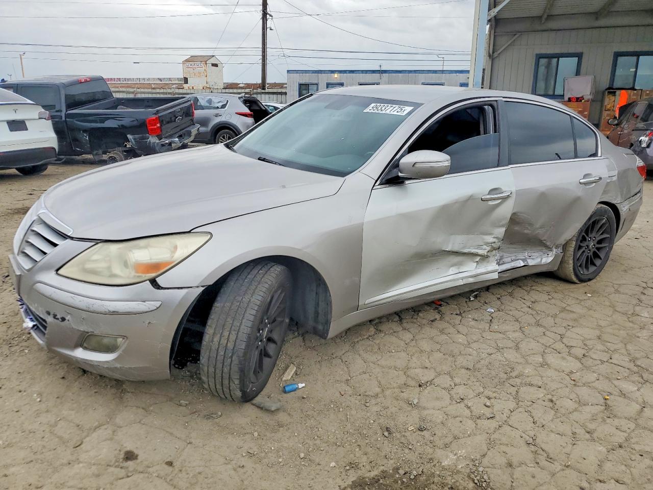 2011 HYUNDAI GENESIS