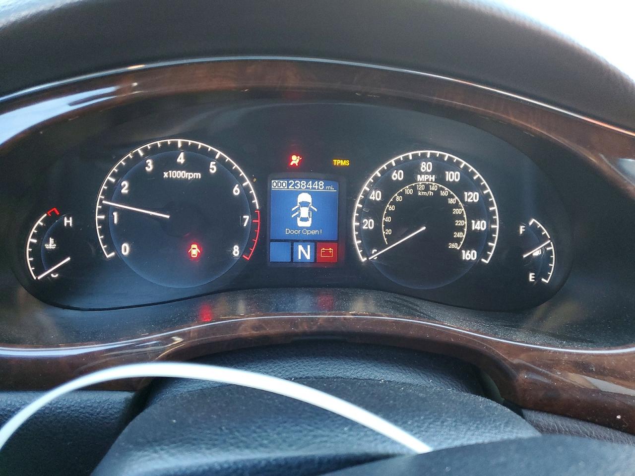 2011 HYUNDAI GENESIS 3.8L photo 9