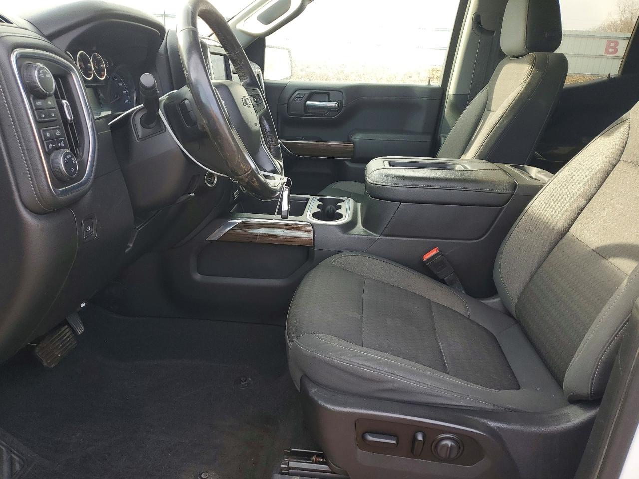 2020 CHEVROLET SILVERADO K1500 RST photo 13