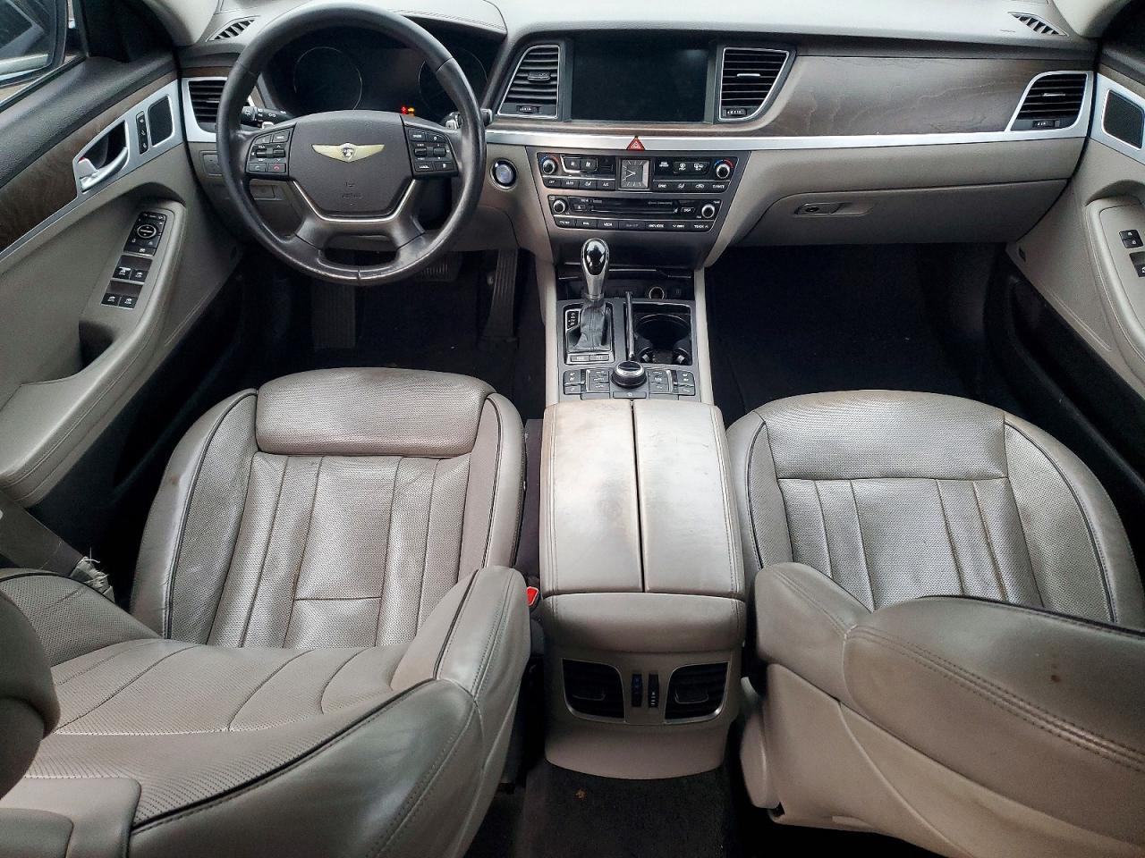 2015 HYUNDAI GENESIS 3.8L photo 8