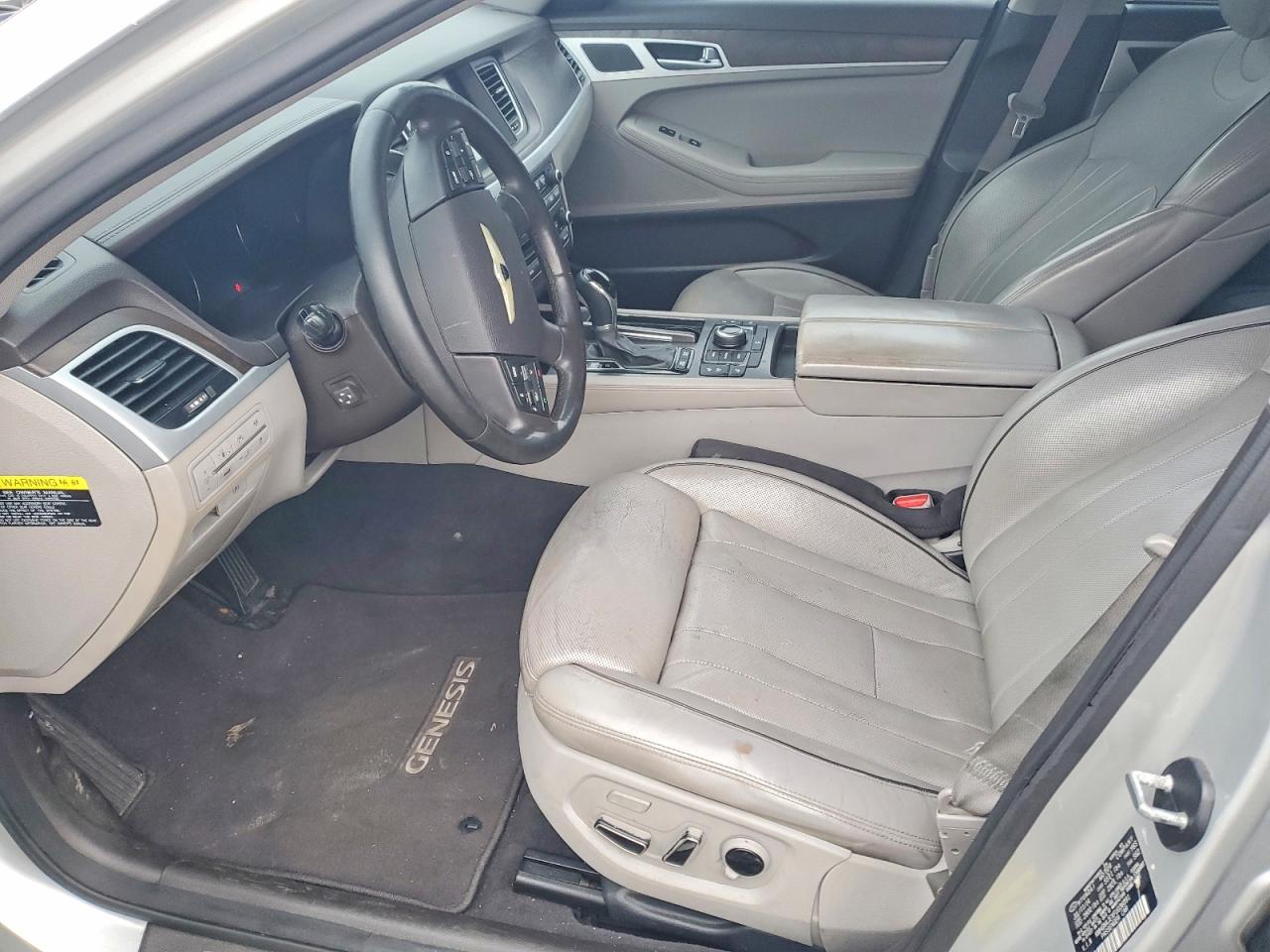 2015 HYUNDAI GENESIS 3.8L photo 7