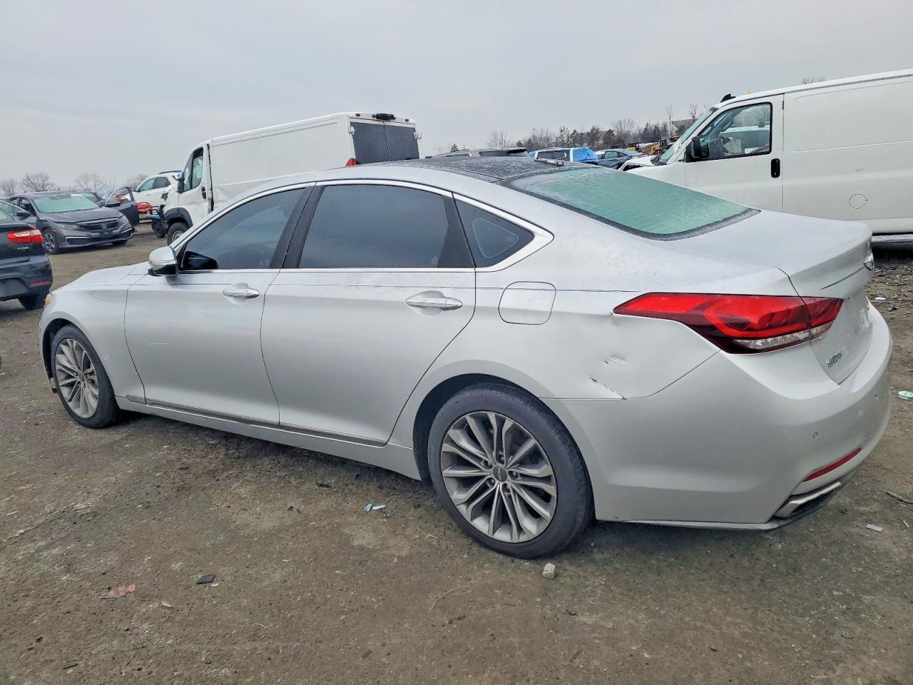 2015 HYUNDAI GENESIS 3.8L photo 2