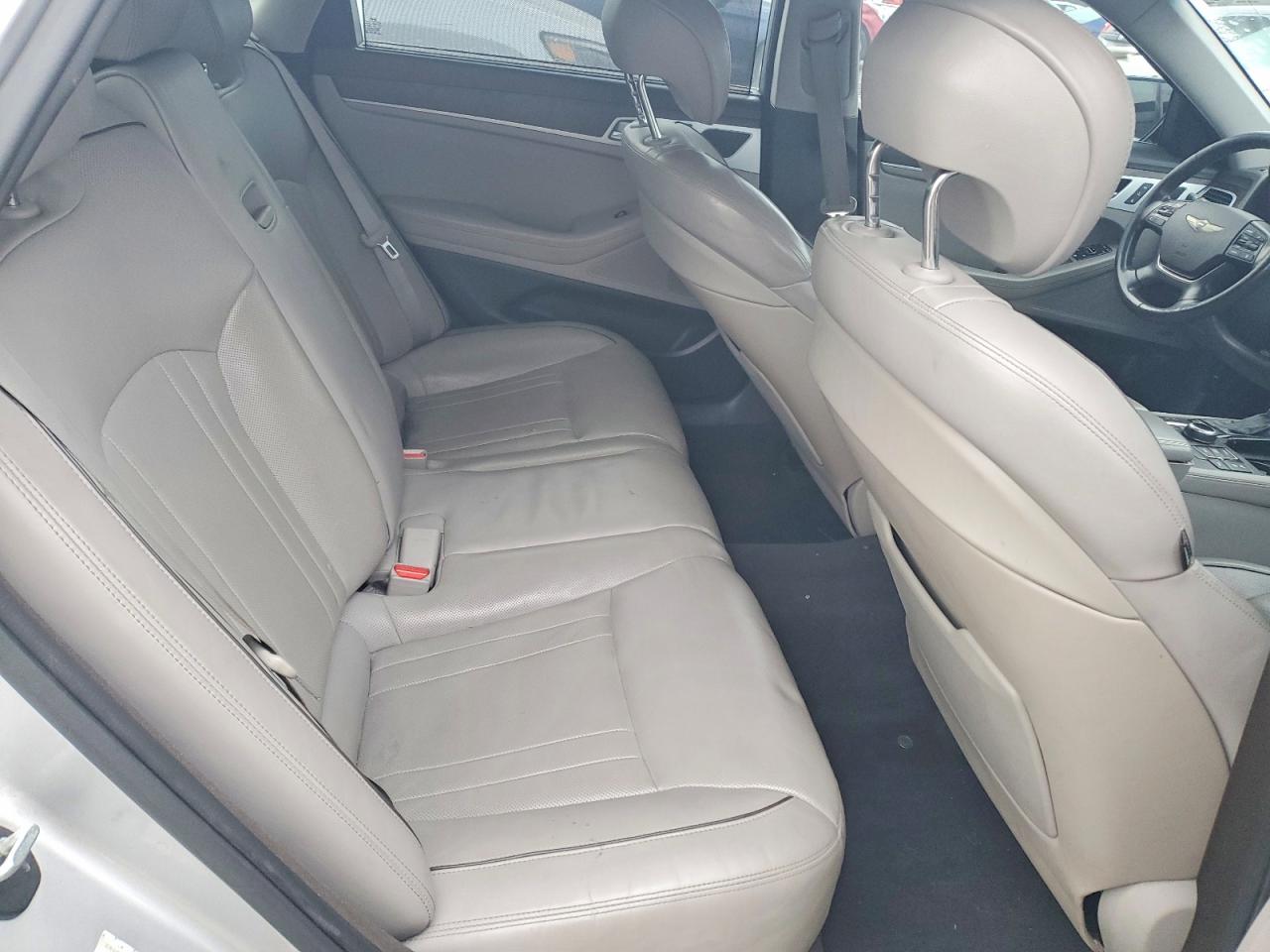 2015 HYUNDAI GENESIS 3.8L photo 10
