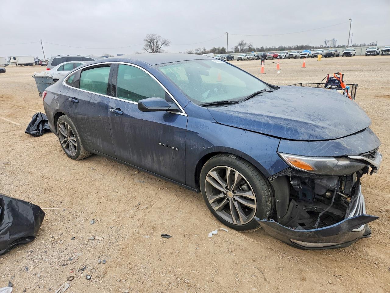 2022 CHEVROLET MALIBU LT photo 4