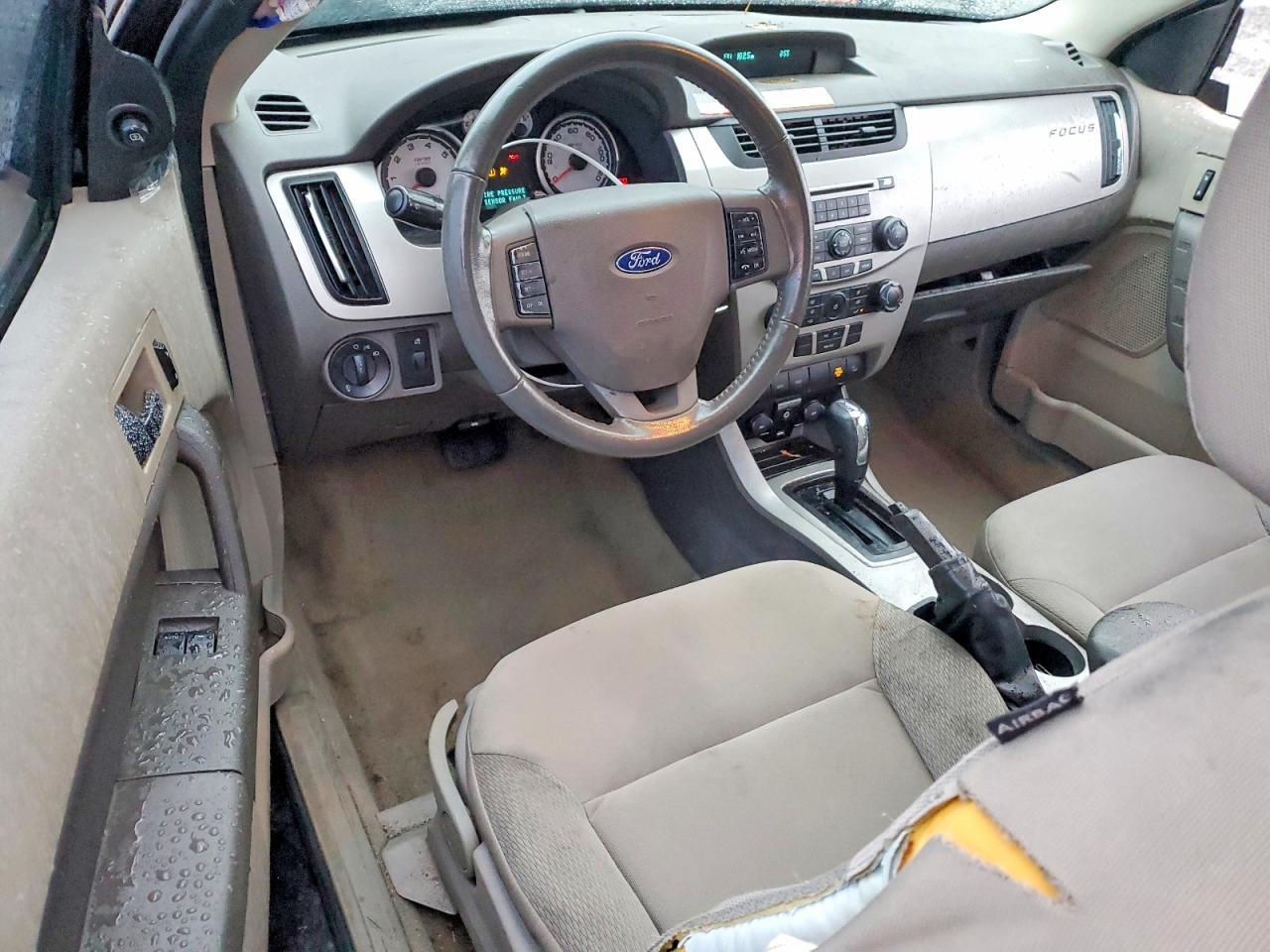 2008 FORD FOCUS SE photo 8