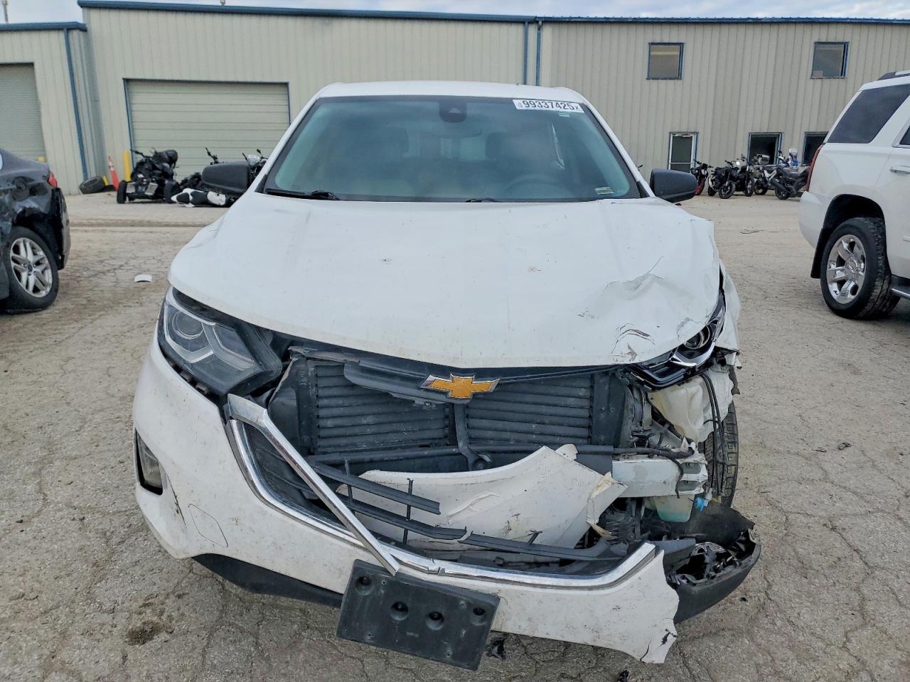 2021 CHEVROLET EQUINOX photo 5