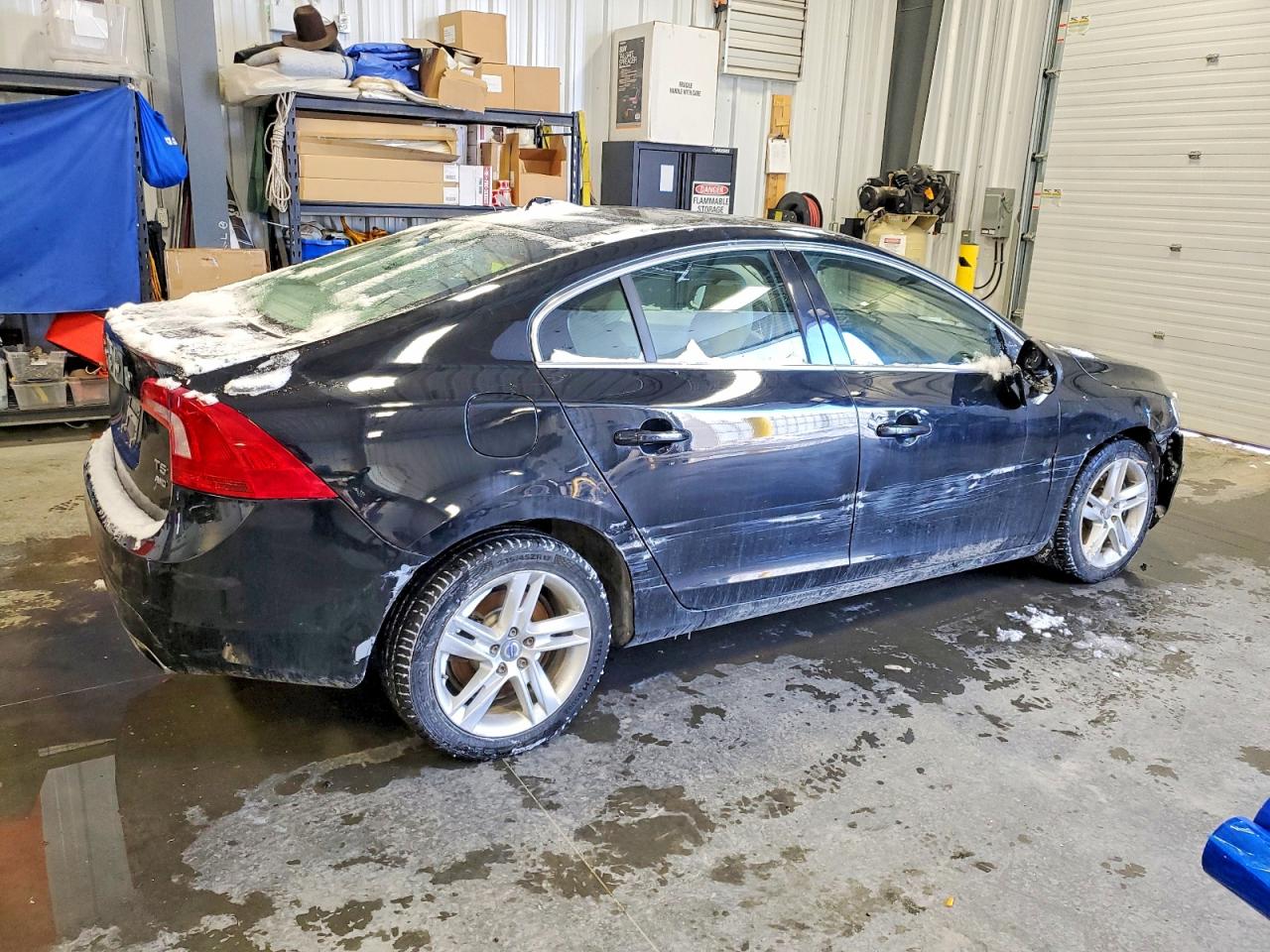 2015 VOLVO S60 PREMIER photo 3