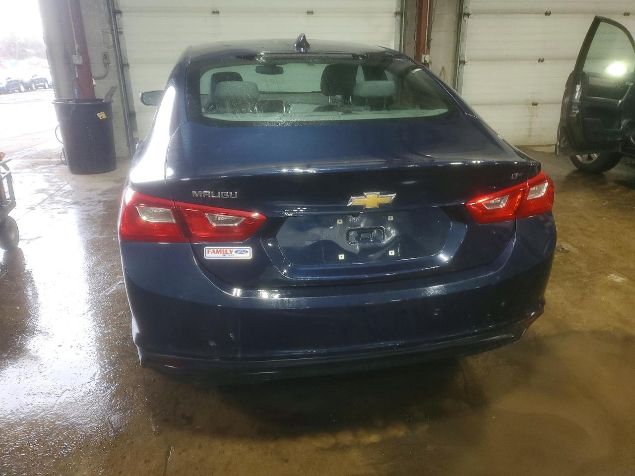 2016 CHEVROLET MALIBU LT photo 6