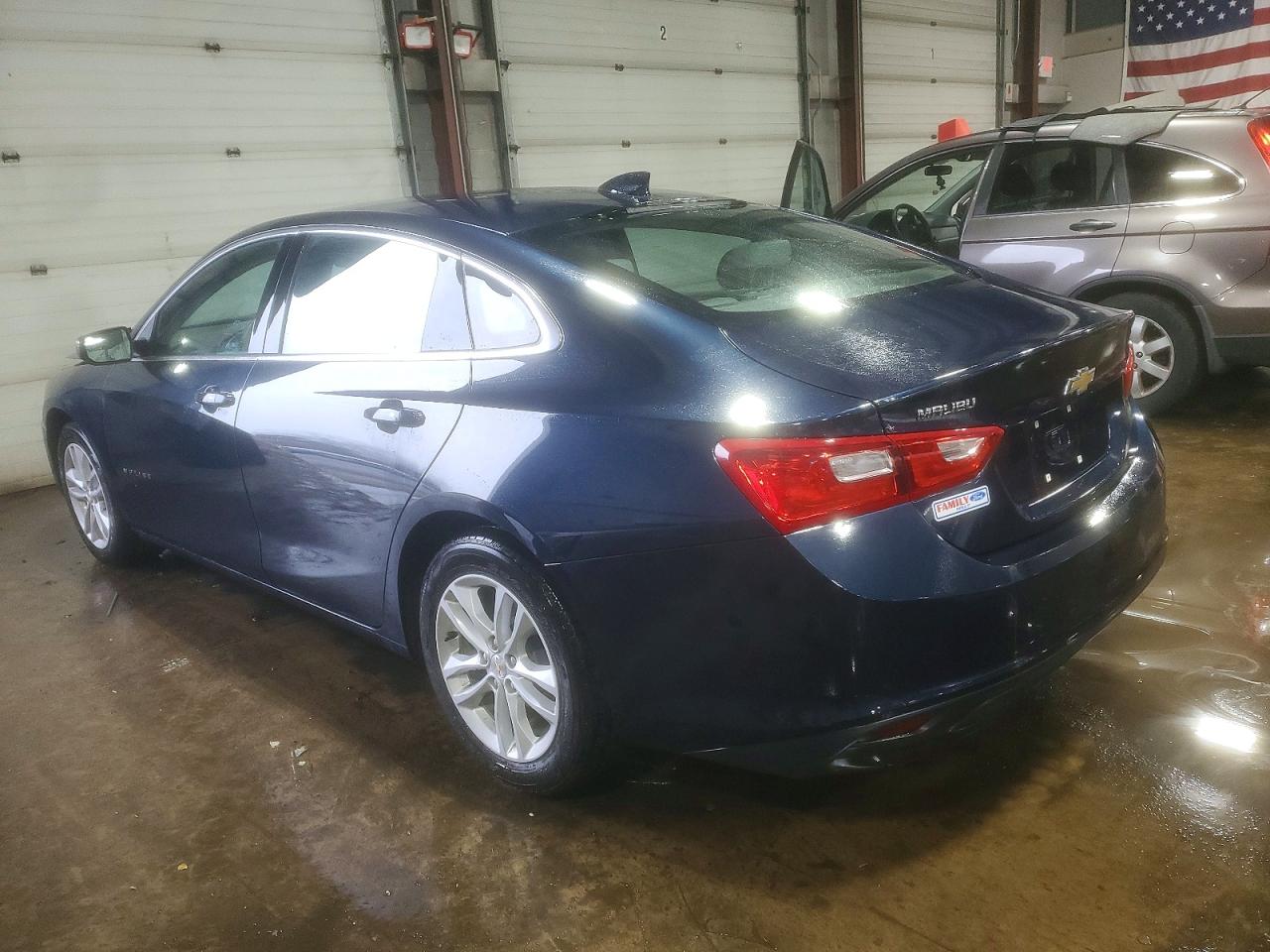 2016 CHEVROLET MALIBU LT photo 2