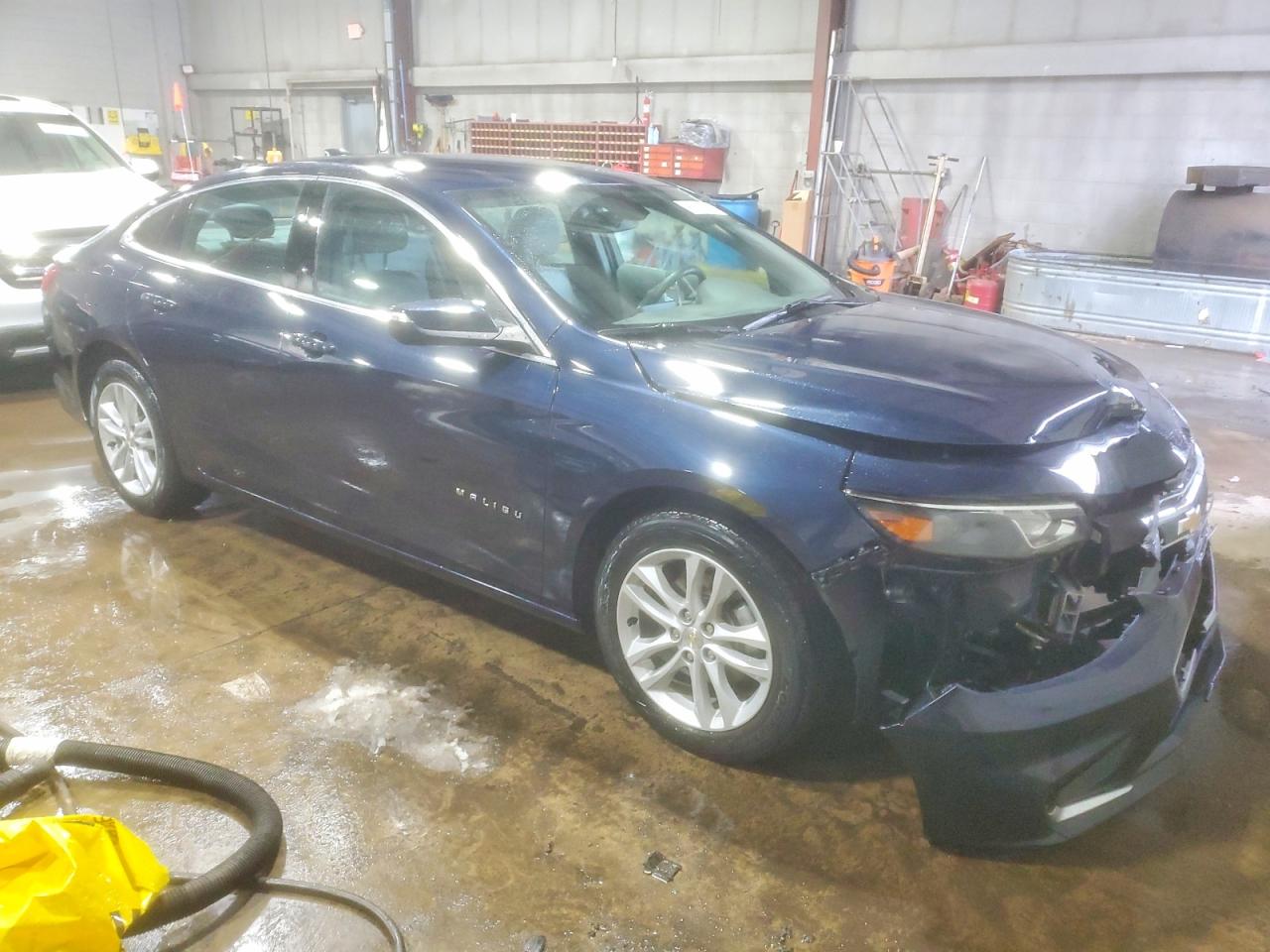 2016 CHEVROLET MALIBU LT photo 4