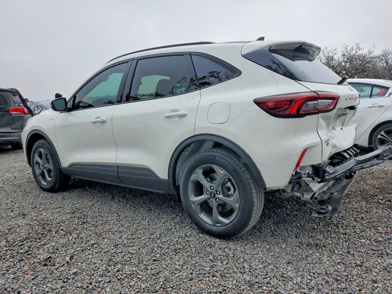 2025 FORD ESCAPE ST LINE SELECT photo 2