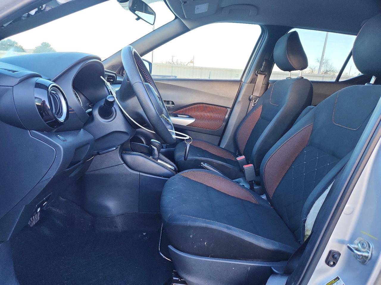 2019 NISSAN KICKS SR photo 13