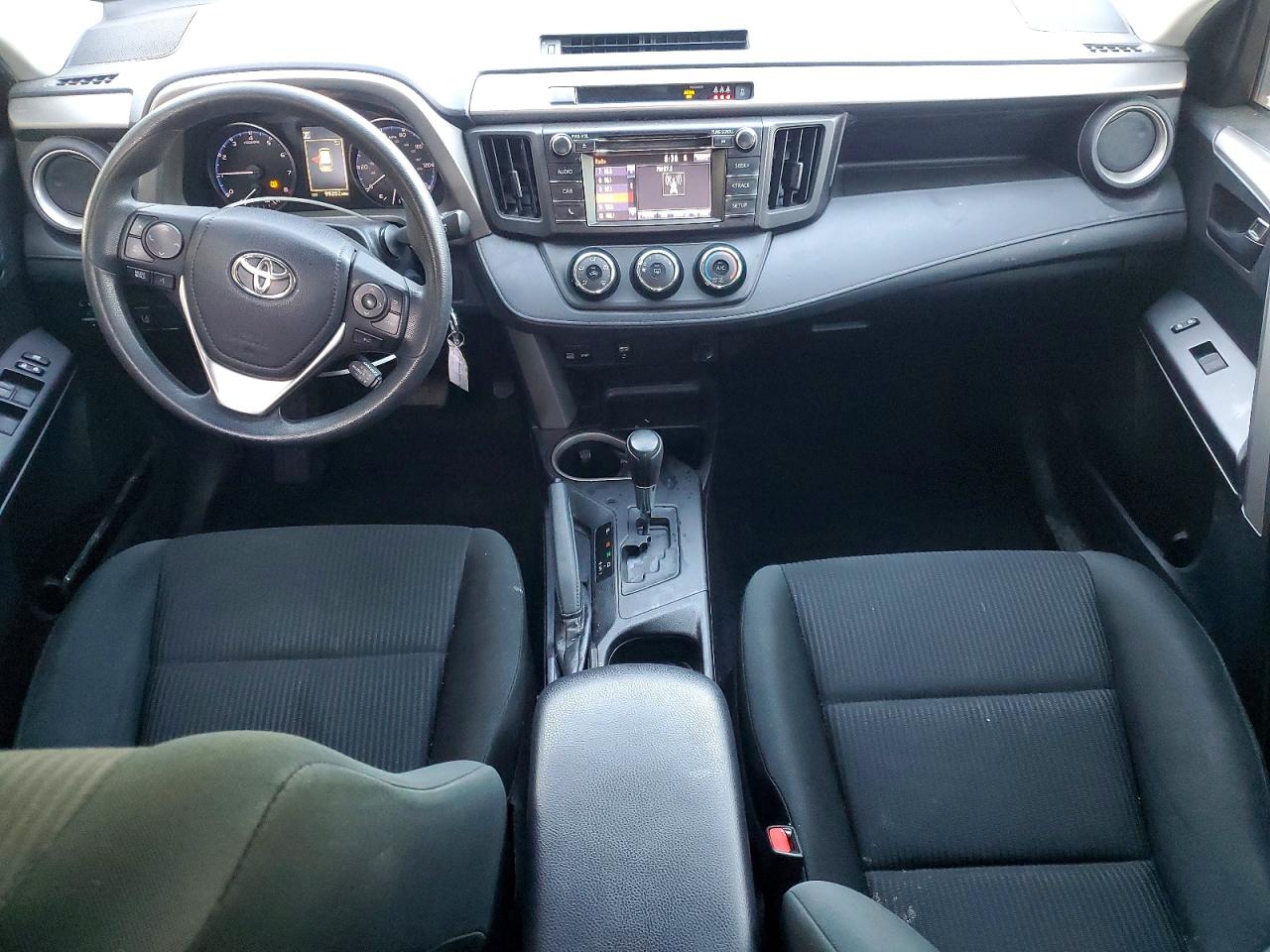 2018 TOYOTA RAV4 LE photo 8