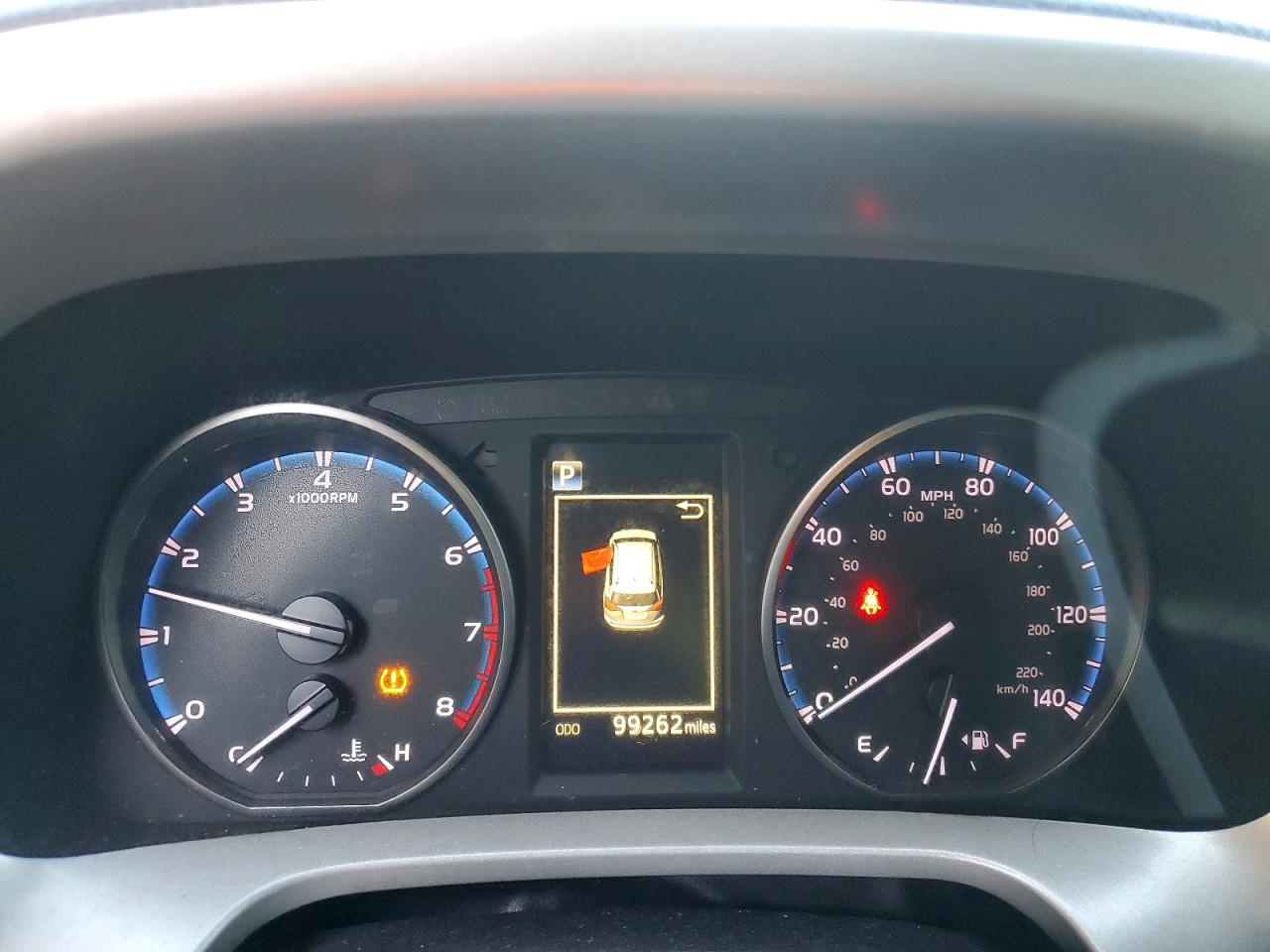 2018 TOYOTA RAV4 LE photo 9