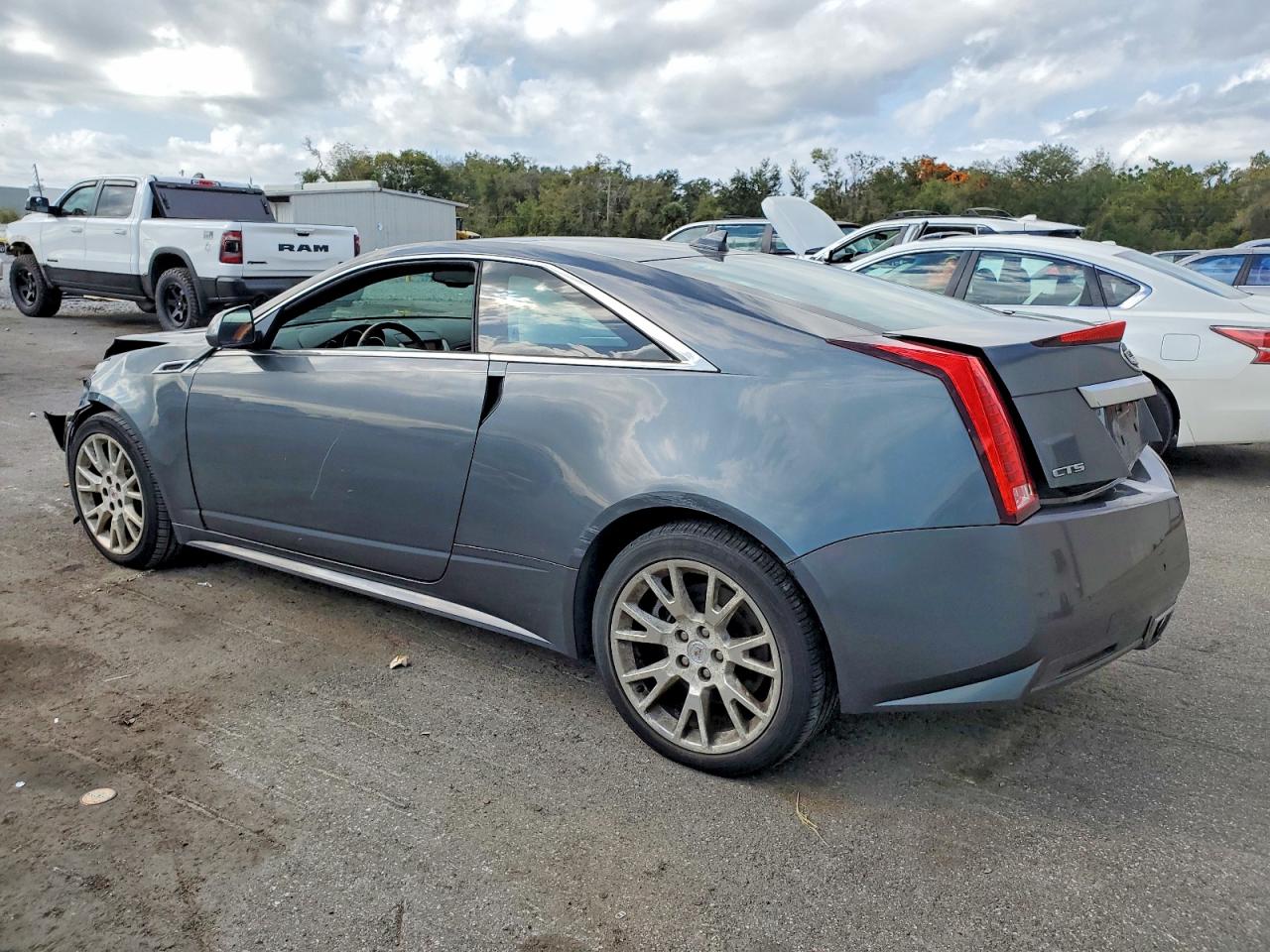 2011 CADILLAC CTS PREMIUM COLLECTION photo 2