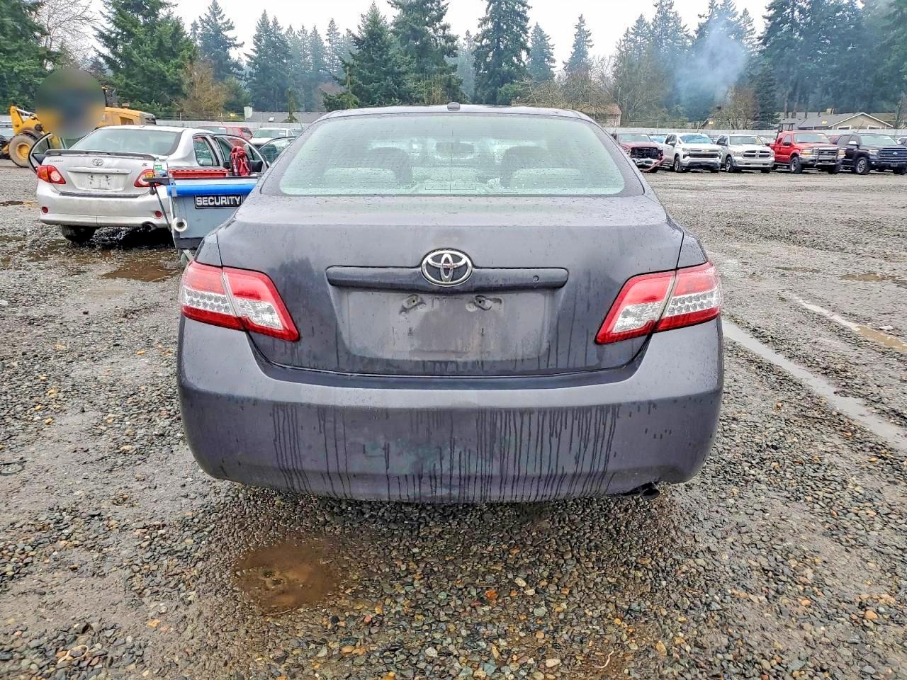 2010 TOYOTA CAMRY BASE photo 6