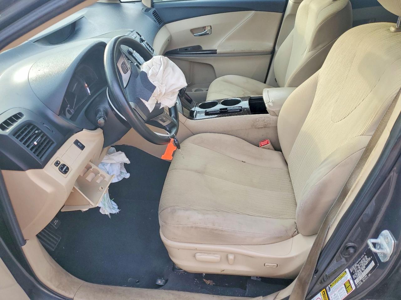 2010 TOYOTA VENZA photo 7