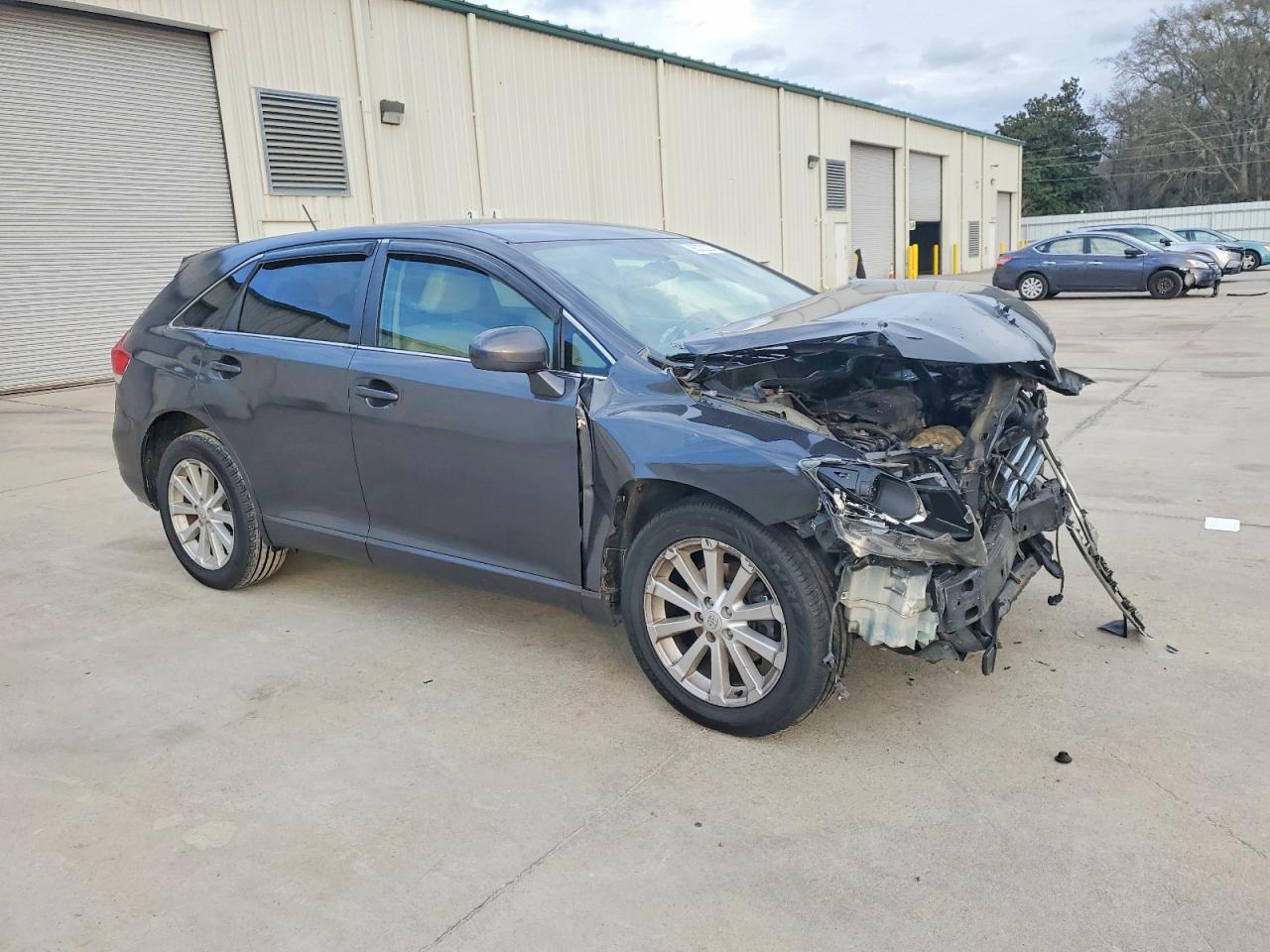 2010 TOYOTA VENZA photo 4