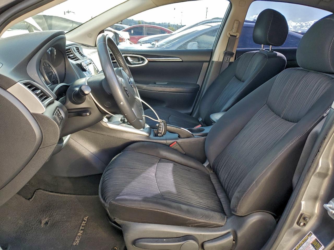 2016 NISSAN SENTRA S photo 7