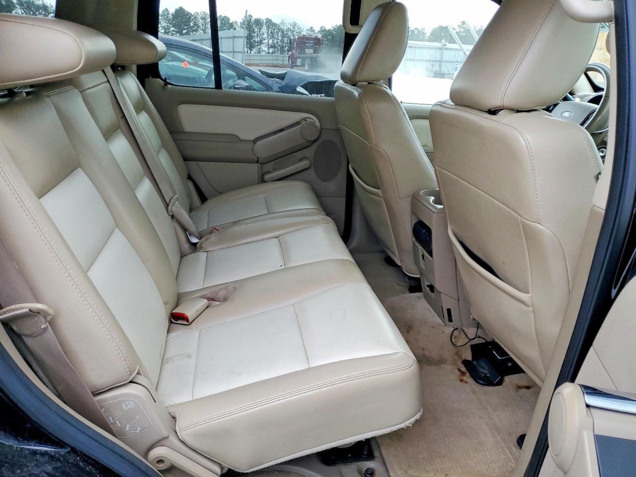 2010 FORD EXPLORER XLT photo 11