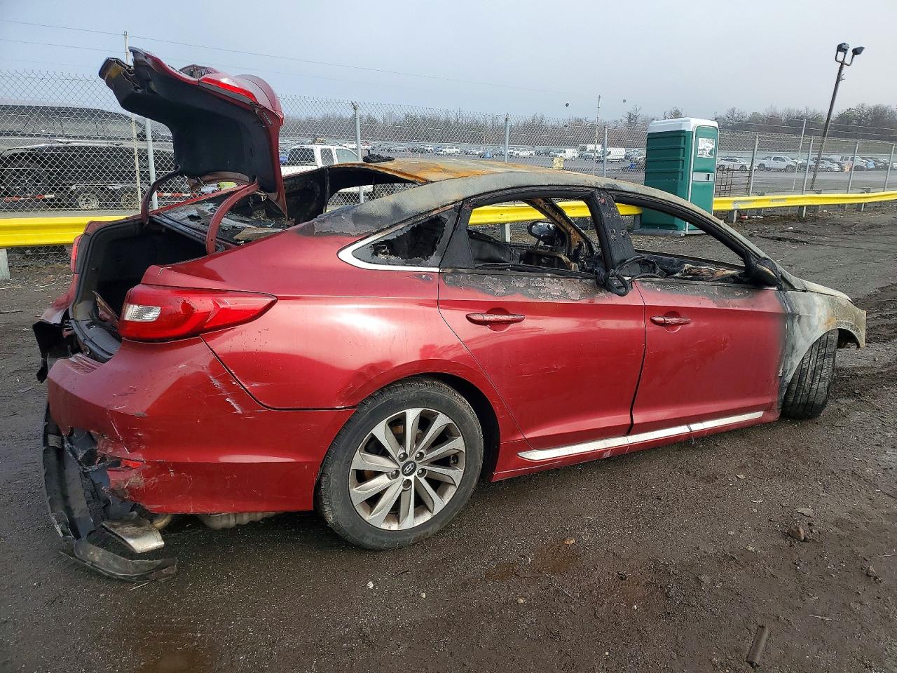 2015 HYUNDAI SONATA SPORT photo 3