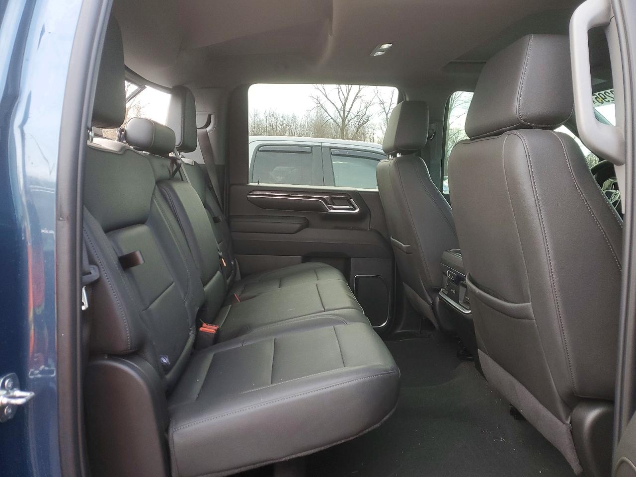 2024 CHEVROLET SILVERADO K2500 HEAVY DUTY LTZ photo 10