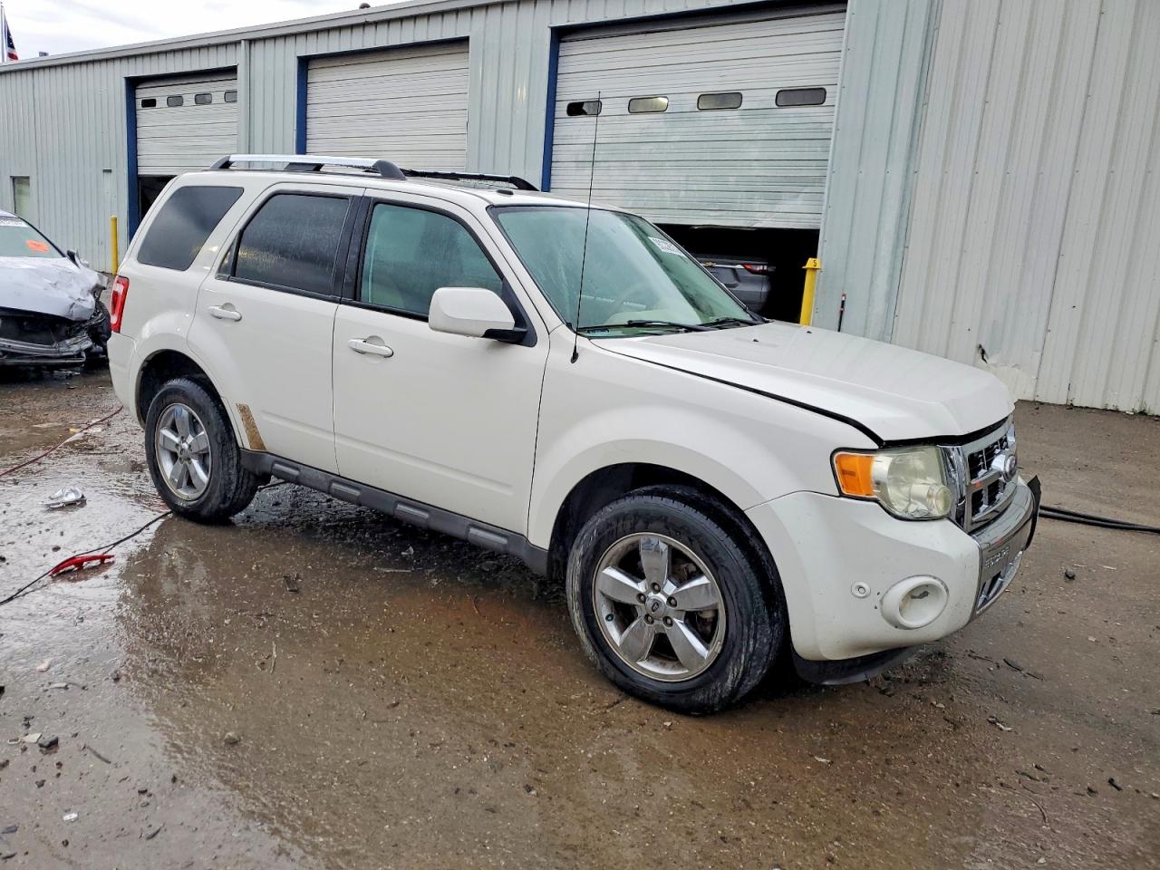 2010 FORD ESCAPE LIMITED photo 4
