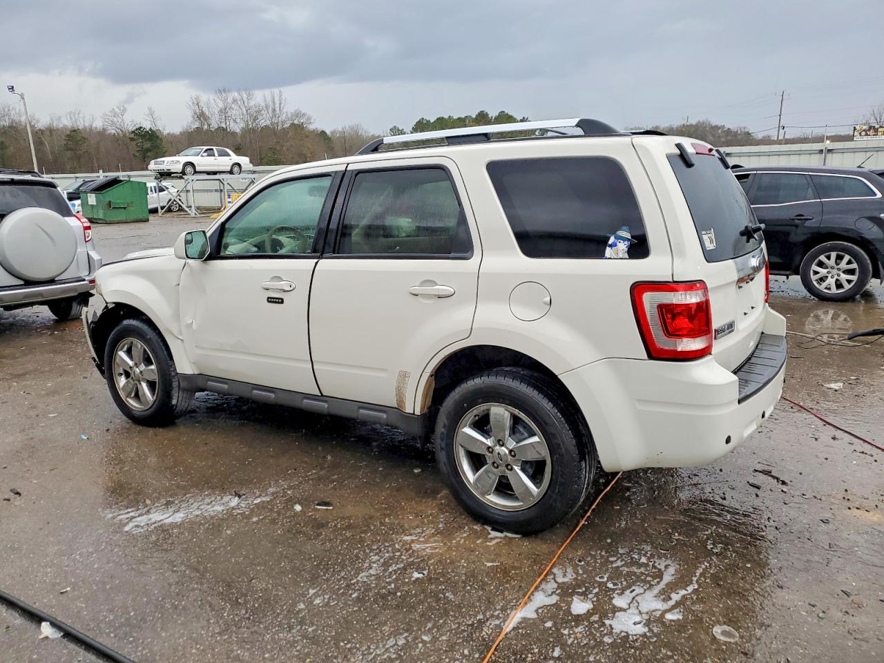 2010 FORD ESCAPE LIMITED photo 2