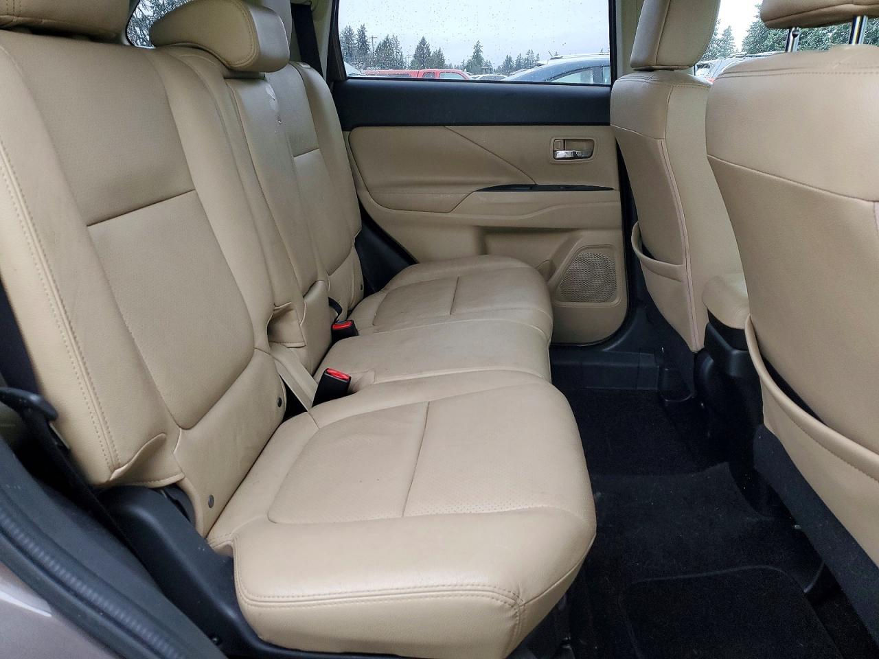 2016 MITSUBISHI OUTLANDER SE photo 11